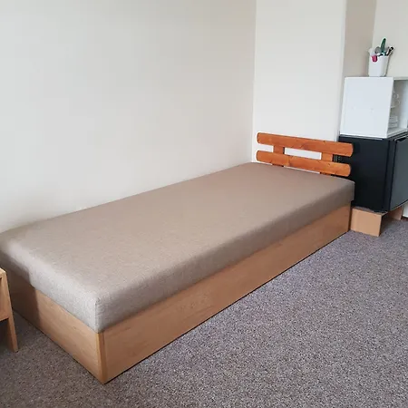 Blue 乌帕河畔斯沃博达