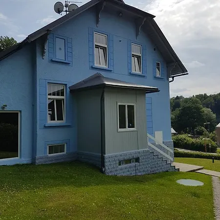 Blue 乌帕河畔斯沃博达